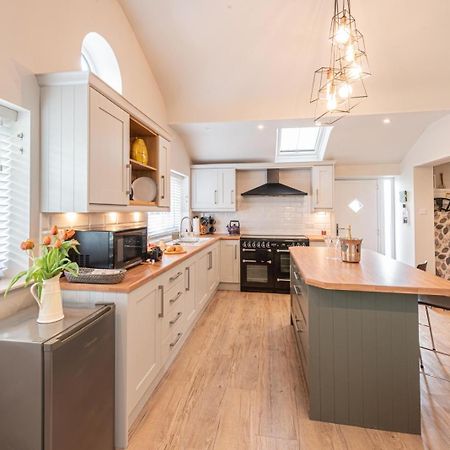 Quiet Self Contained Cottage Near Delamere Forest Cuddington  Esterno foto
